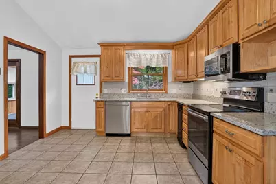 10 Roundwood Rd, Natick, MA 01760 - Photo 9