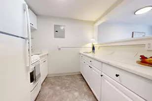 20 Riverside St, Watertown, MA 02472 - Photo 9