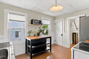 26 Locust St, Brockton, MA 02301 - Photo 7