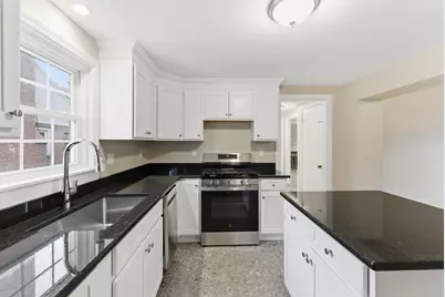6 Bennington St, Springfield, MA 01108 - Photo 7