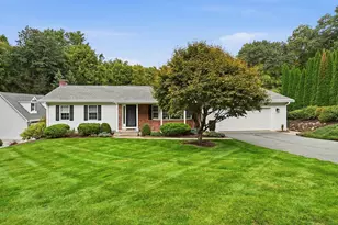 46 Stuart Pl, Westfield, MA 01085 - Photo 1