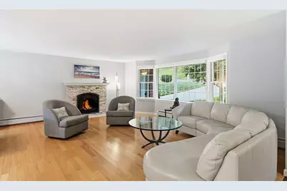 46 Stuart Pl, Westfield, MA 01085 - Photo 11
