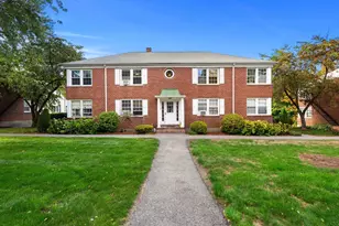 10 Parkview Ln, Haverhill, MA 01835 - Photo 1