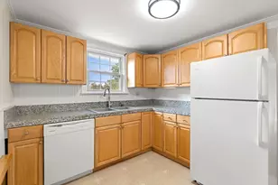 10 Parkview Ln, Haverhill, MA 01835 - Photo 9