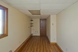 92 Truro St, Chicopee, MA 01013 - Photo 17