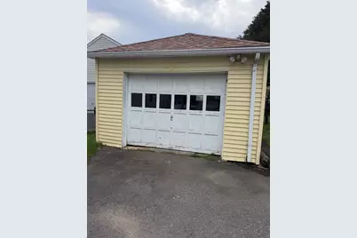 34 Floral St, Taunton, MA 02780 - Photo 9