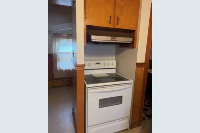 34 Floral St, Taunton, MA 02780 - Photo 3