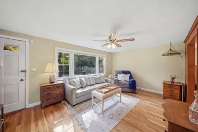 34 Andover St, Wilmington, MA 01887 - Photo 3