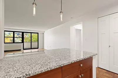 2 Hawthorne Place #5H, Boston, MA 02114 - Photo 5