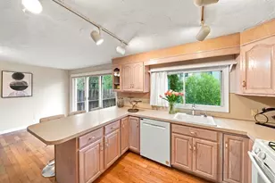 399 Pond St, Braintree, MA 02184 - Photo 7