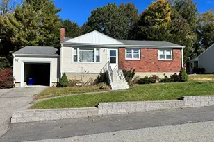 11 Sunflower Rd, Holbrook, MA 02343 - Photo 1