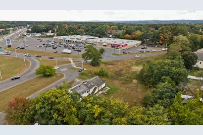 523 James St, Chicopee, MA 01020 - Photo 3