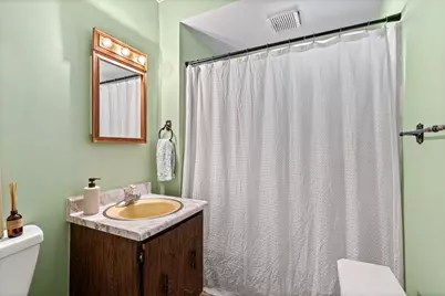 6 Hartford Ave W, Uxbridge, MA 01569 - Photo 19