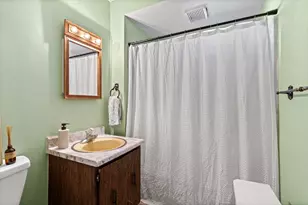 6 Hartford Ave W, Uxbridge, MA 01569 - Photo 19
