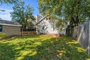6 Hartford Ave W, Uxbridge, MA 01569 - Photo 27