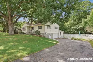 27 Old Meetinghouse Rd, Auburn, MA 01501 - Photo 3