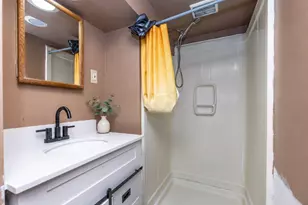 24 Norman Rd, Melrose, MA 02176 - Photo 31