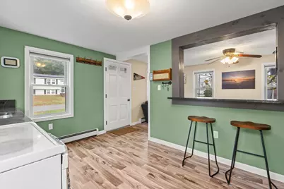 17 1/2 West Winkley St, Amesbury, MA 01913 - Photo 7