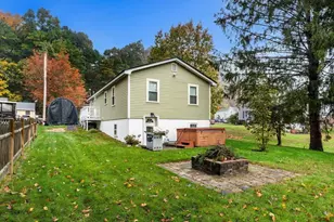 17 1/2 West Winkley St, Amesbury, MA 01913 - Photo 25