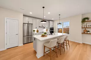 250 Martins Lndg, North Reading, MA 01864 - Photo 3