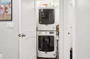 271 W Fifth St, Boston, MA 02127 - Photo 25