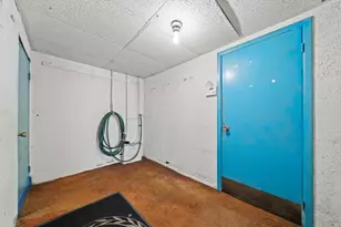 5 Anderson St, Peabody, MA 01960 - Photo 29