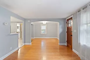 13 Walnut St, Foxboro, MA 02035 - Photo 5