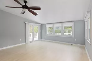 13 Walnut St, Foxboro, MA 02035 - Photo 15