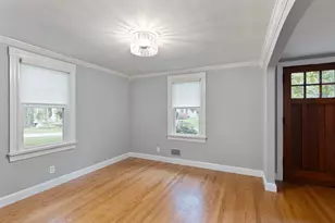 13 Walnut St, Foxboro, MA 02035 - Photo 9