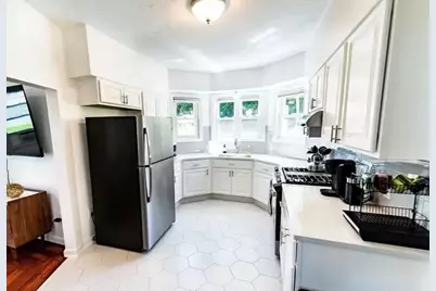 469 Mount Hope Ave #1, Fall River, MA 02724 - Photo 3