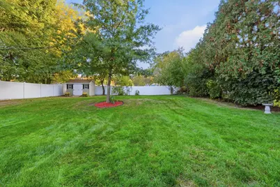 57 Parkview St, Ludlow, MA 01056 - Photo 31