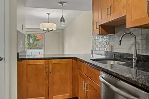 15 Emerson Ct, Amherst, MA 01002 - Photo 7