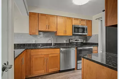 15 Emerson Ct #15, Amherst, MA 01002 - Photo 5