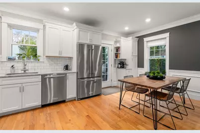 134 Edenfield Ave #2, Watertown, MA 02472 - Photo 9