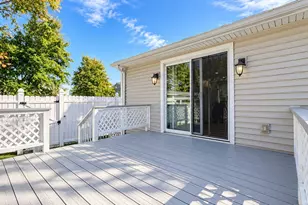 102 Casino Ave, Chicopee, MA 01013 - Photo 19