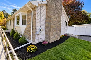 102 Casino Ave, Chicopee, MA 01013 - Photo 21