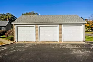 183 Applewood Dr, Chicopee, MA 01022 - Photo 29