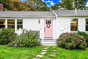 376 Nottingham Dr, Barnstable, MA 02632 - Photo 3