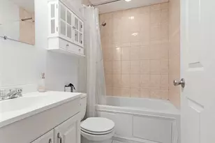 13-15 Downer Ct, Boston, MA 02122 - Photo 11