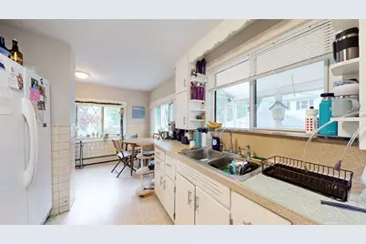 142 Dale St, Waltham, MA 02451 - Photo 5