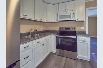 7 Jackson St, Ayer, MA 01432 - Photo 11