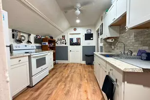 171 Oak St, Gardner, MA 01440 - Photo 1