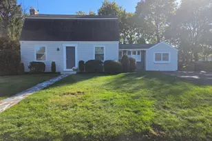 101 Hillside Ave, Somerset, MA 02726 - Photo 1