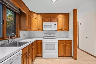 4 Garrison Ln, Southborough, MA 01772 - Photo 5