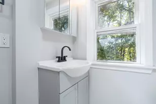 19 Kittredge St, Leominster, MA 01453 - Photo 35