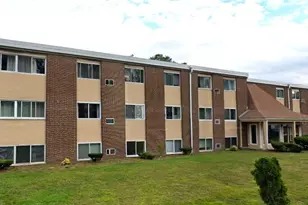 26 Willis St, Framingham, MA 01702 - Photo 1