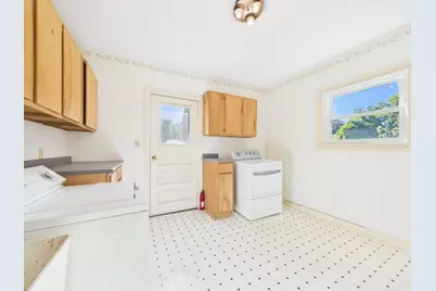 56 Glover St, Southbridge, MA 01550 - Photo 11