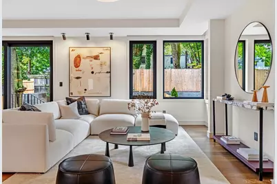 6 Holworthy Terrace #6, Cambridge, MA 02138 - Photo 5