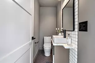 6 Holworthy Terrace, Cambridge, MA 02138 - Photo 25