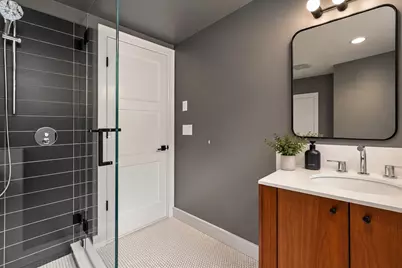 8 Holworthy Terrace #8, Cambridge, MA 02138 - Photo 21